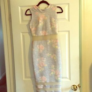 Flower me dress